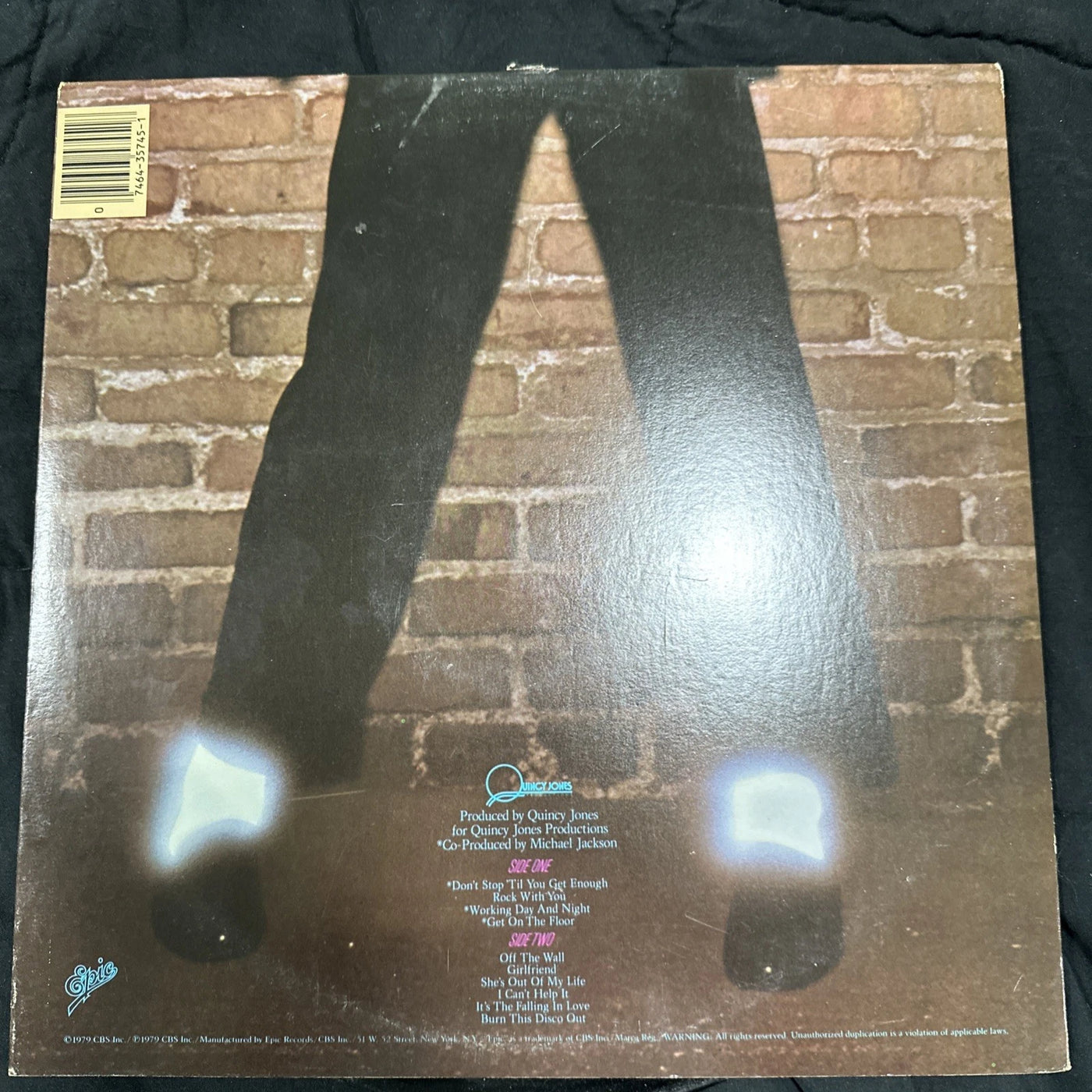Michael Jackson Off the Wall 1979 vinyl record LP with colorful album cover artwork.